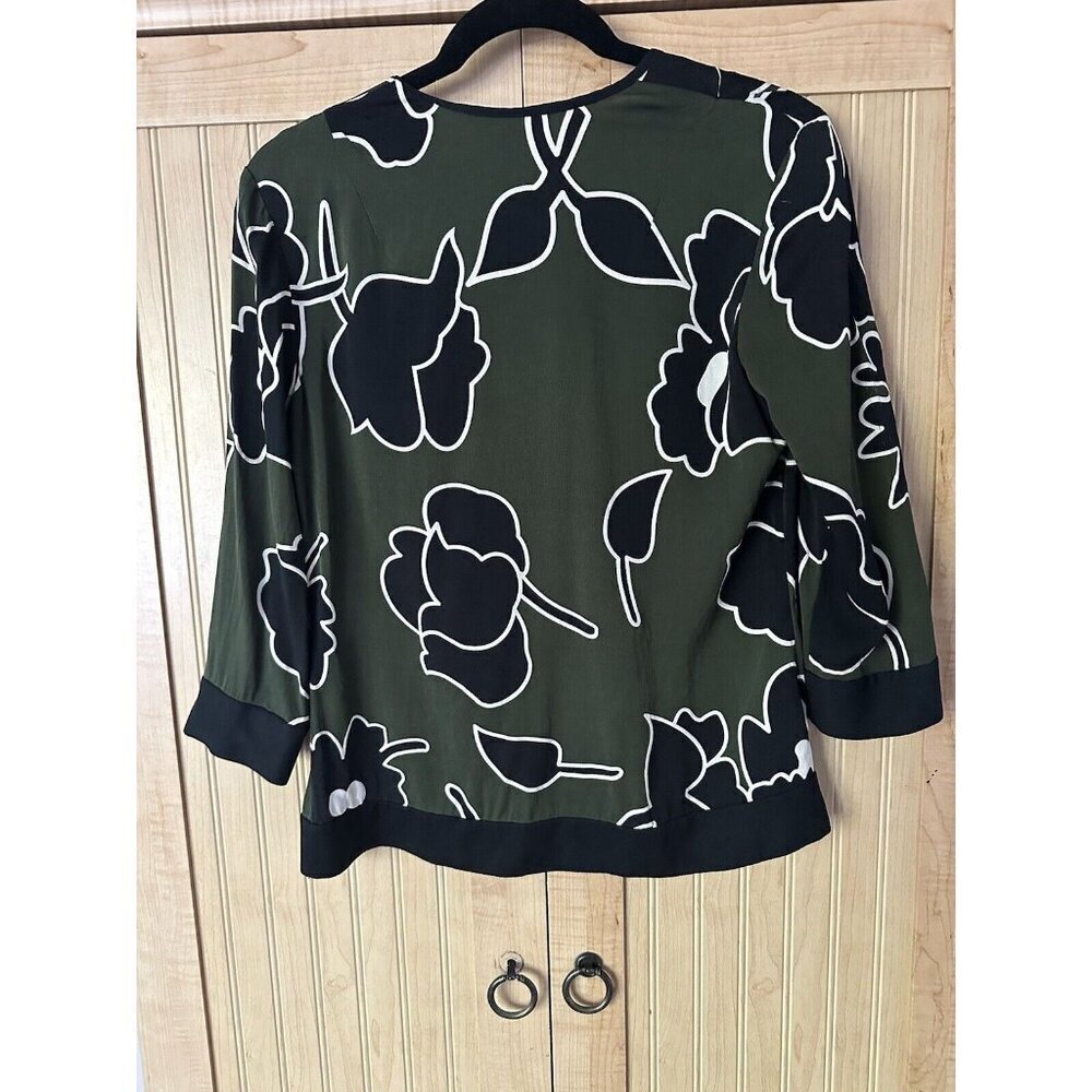 DIANE VON FURSTENBERG Green & Black Floral Silk Nadine Shift Blouse Size 6 - Picture 2 of 3